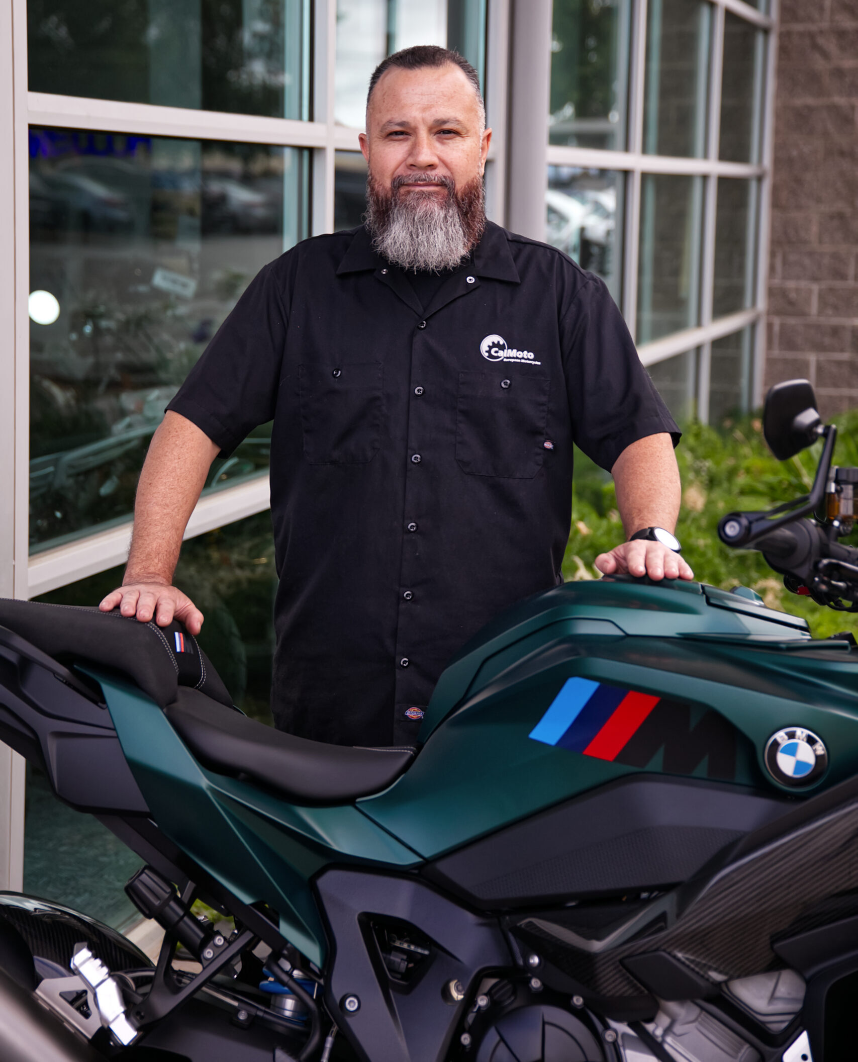 Photo of Alex Hernandez